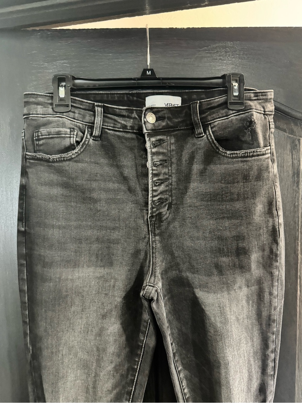VERVET BY FLYING MONKEY Distressed Gray Cropped Jeans - Picture 6 of 9